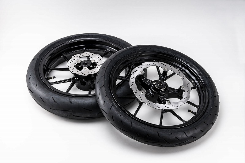 GSX-S125 前後ホイールセット組立済